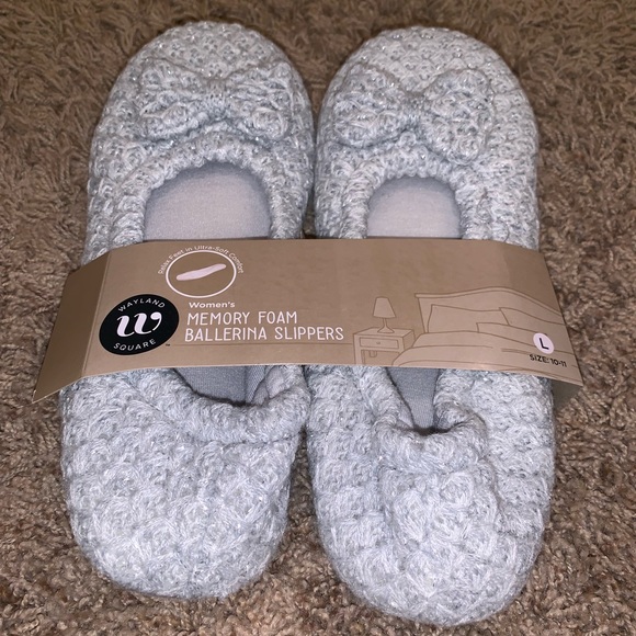 Shoes - Wayland Square memory foam ballerina slippers!